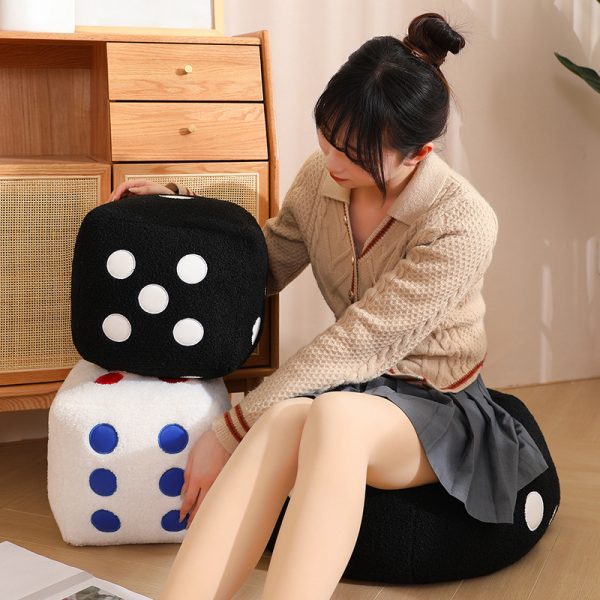 クリエイティブダイスぬいぐるみ枕、楽しいぬいぐるみダイスゲームペンダント - 画像 (4)