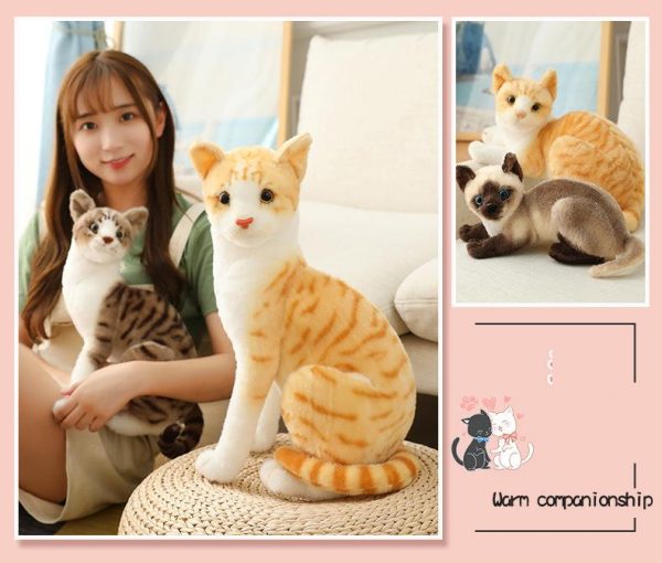 リアルな猫のぬいぐるみ - グレーと白の座り猫 - 画像 (12)